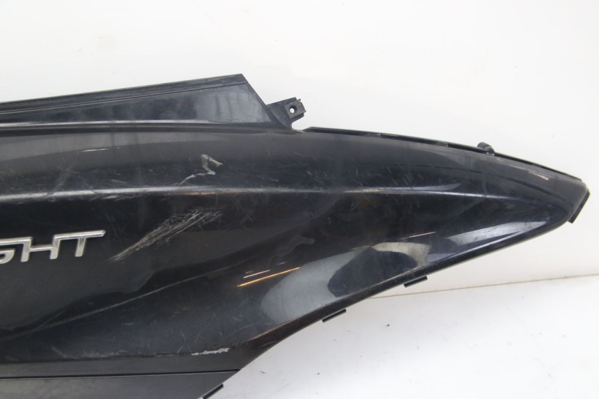 photo de RIGHT REAR SIDE PANEL YAMAHA D'ELIGHT DELIGHT 125 (2017 - 2020) - Zoom on usage condition