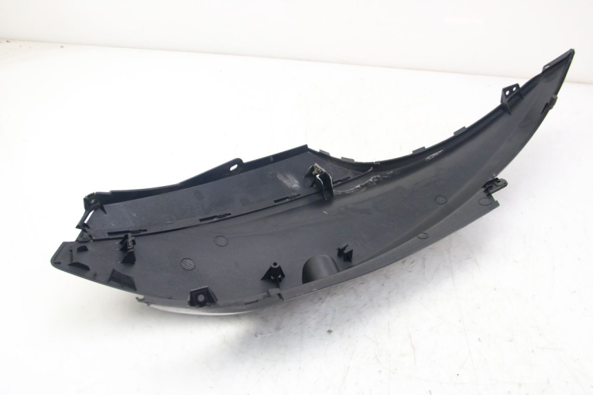 photo de RIGHT REAR SIDE PANEL YAMAHA D'ELIGHT DELIGHT 125 (2017 - 2020) - Product overview