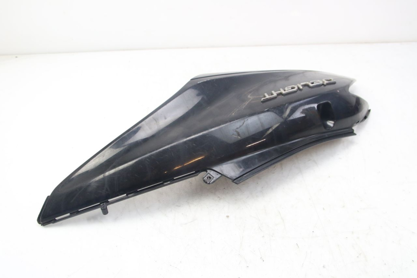 photo de RIGHT REAR SIDE PANEL YAMAHA D'ELIGHT DELIGHT 125 (2017 - 2020) - Surface and material condition