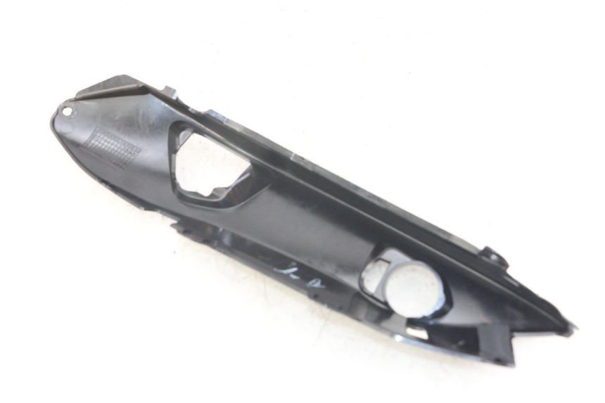 photo de REAR RIGHT PANEL KAWASAKI ER-6 ER6 N 650 (2012 - 2016) - Technical close-up