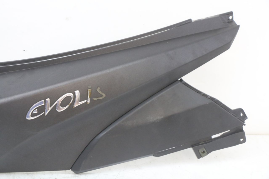 photo de RIGHT REAR SIDE PANEL JM MOTORS EVOLIS 4T 50 (2018 - 2022) - Technical close-up