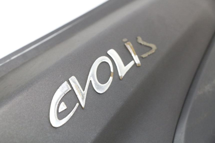 photo de RIGHT REAR SIDE PANEL JM MOTORS EVOLIS 4T 50 (2018 - 2022) - Surface and material condition