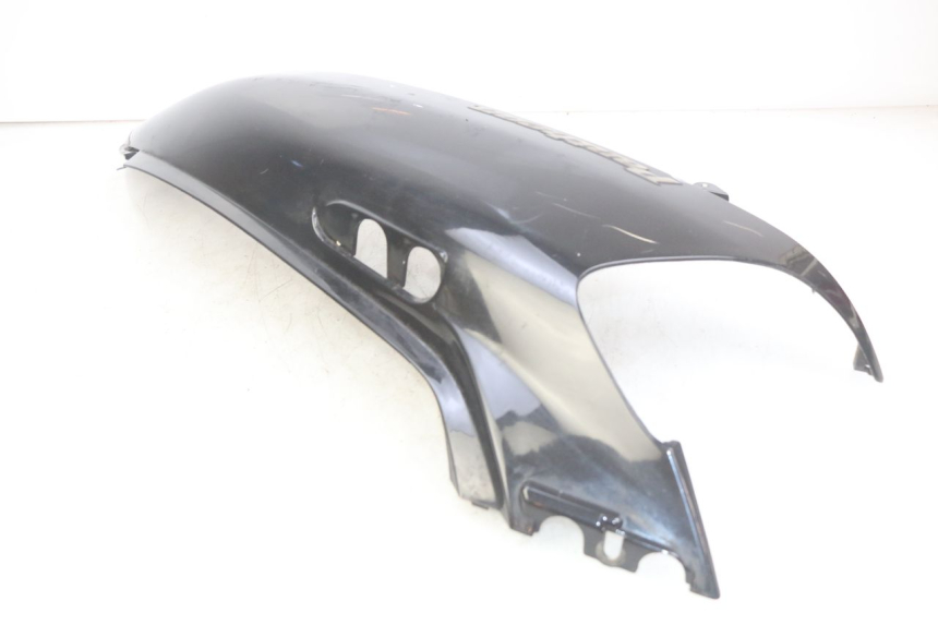 photo de RIGHT REAR SIDE PANEL HONDA FES PANTHEON 2T 125 (1998 - 2002) - Zoom on usage condition