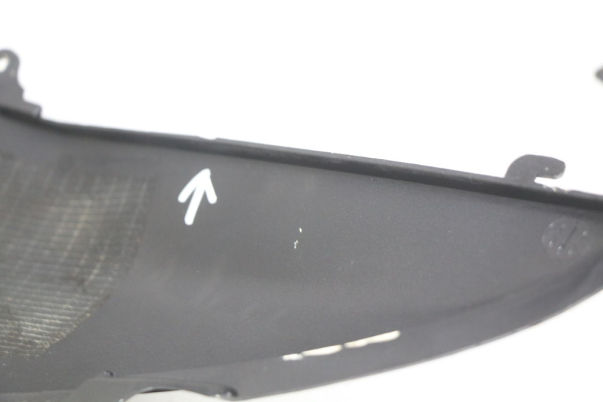 photo de RIGHT REAR SIDE PANEL HONDA FES PANTHEON 2T 125 (1998 - 2002) - Fixing points details