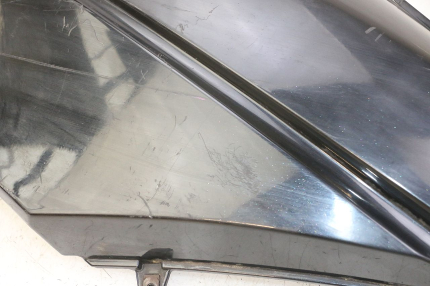 photo de RIGHT REAR SIDE PANEL HONDA FES S-WING SWING ABS 125 (2007 - 2015) - Surface and material condition