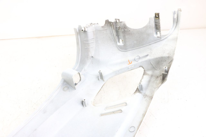 photo de RIGHT REAR SIDE PANEL SYM FIDDLE 2 50 (2008 - 2013) - Fixing points details