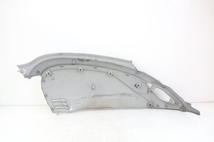 photo de RIGHT REAR SIDE PANEL SYM FIDDLE 3 III 125 (2014 - 2020) - Markings and original references