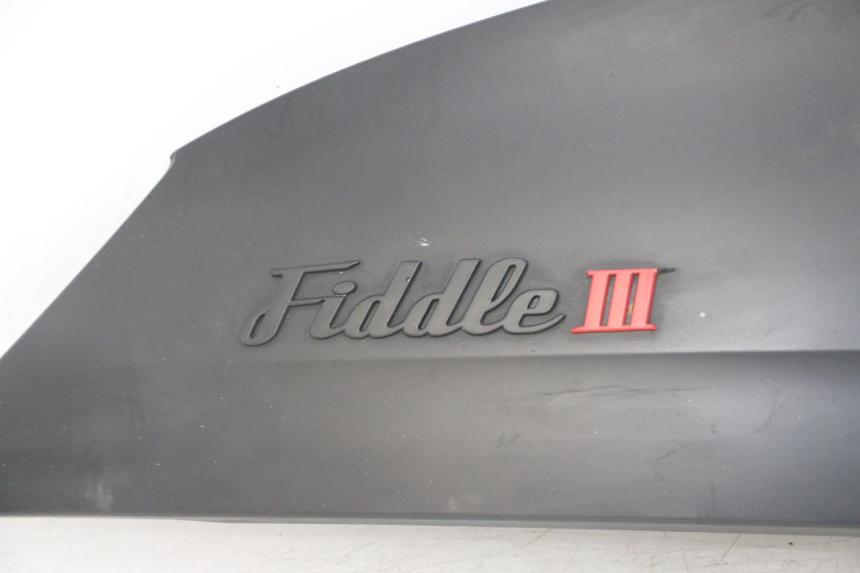 photo de REAR RIGHT PANEL SYM FIDDLE 3 III 50 (2014 - 2020) - Surface and material condition