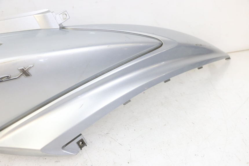 photo de REAR RIGHT PANEL MBK FLAME X 125 (2007 - 2016) - Distinctive features