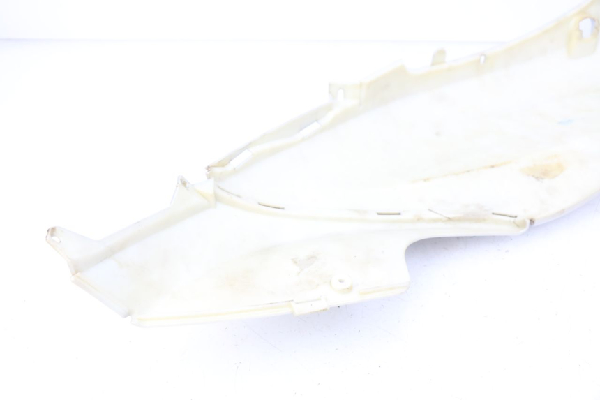 photo de RIGHT REAR SIDE PANEL PIAGGIO FLY 100 (2006 - 2010) - Technical close-up