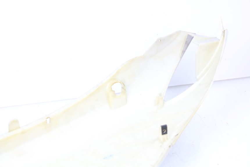 photo de RIGHT REAR SIDE PANEL PIAGGIO FLY 100 (2006 - 2010) - Fixing points details