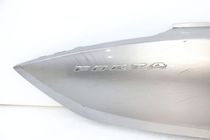 photo de REAR RIGHT PANEL HONDA FORZA ABS 300 (2013 - 2017) - Detailed visual inspection