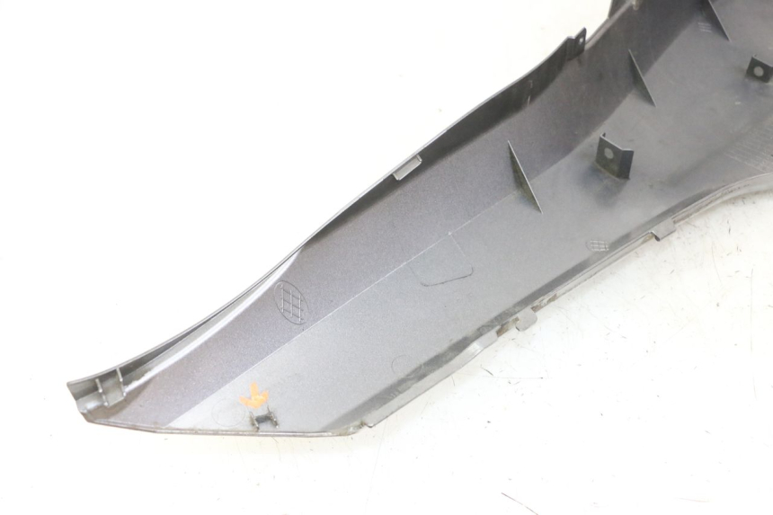 photo de REAR RIGHT PANEL HONDA FORZA ABS 300 (2013 - 2017) - Alternative perspective