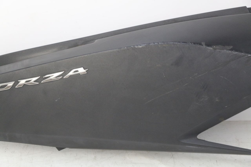 photo de RIGHT REAR SIDE PANEL HONDA FORZA 125 (2015 - 2016) - Additional view of the item