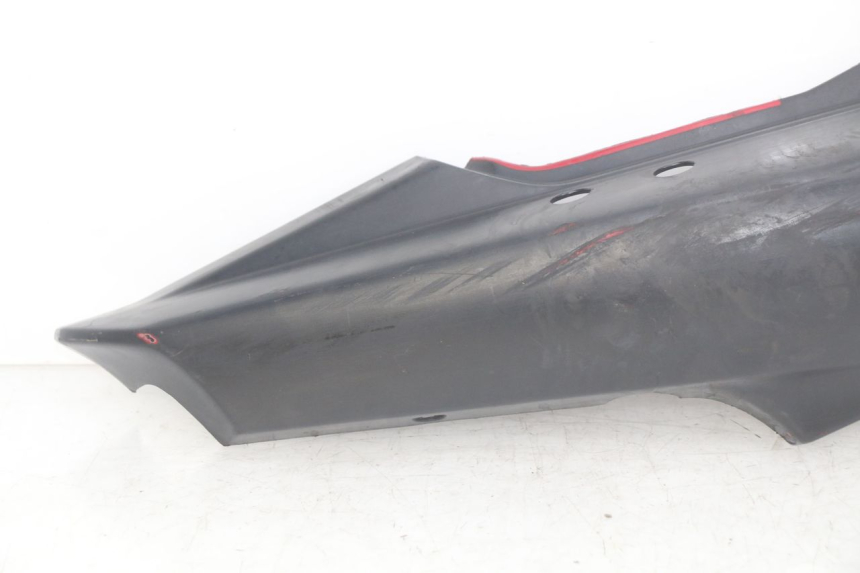 photo de RIGHT REAR SIDE PANEL YAMAHA FZS FAZER 600 (1998 - 2001) - Fixing points details