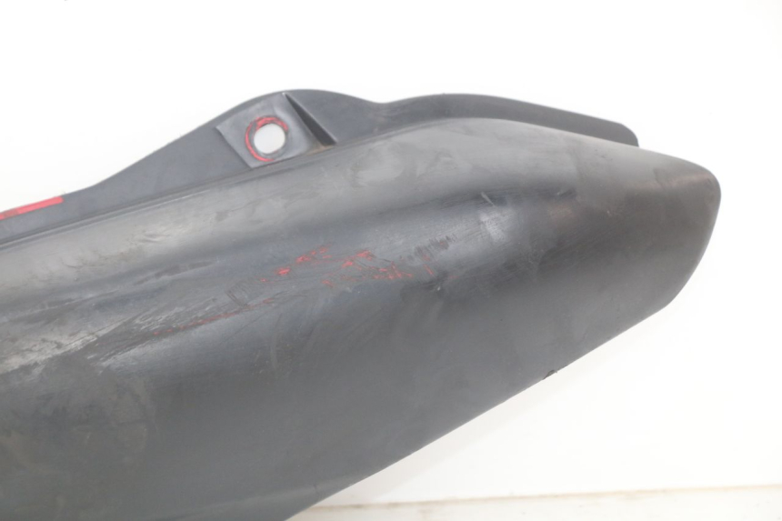 photo de RIGHT REAR SIDE PANEL YAMAHA FZS FAZER 600 (1998 - 2001) - Surface and material condition