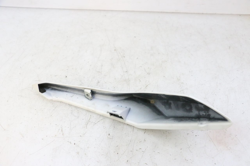 photo de REAR RIGHT PANEL BMW G310 R 310 (2016 - 2020) - Alternative perspective