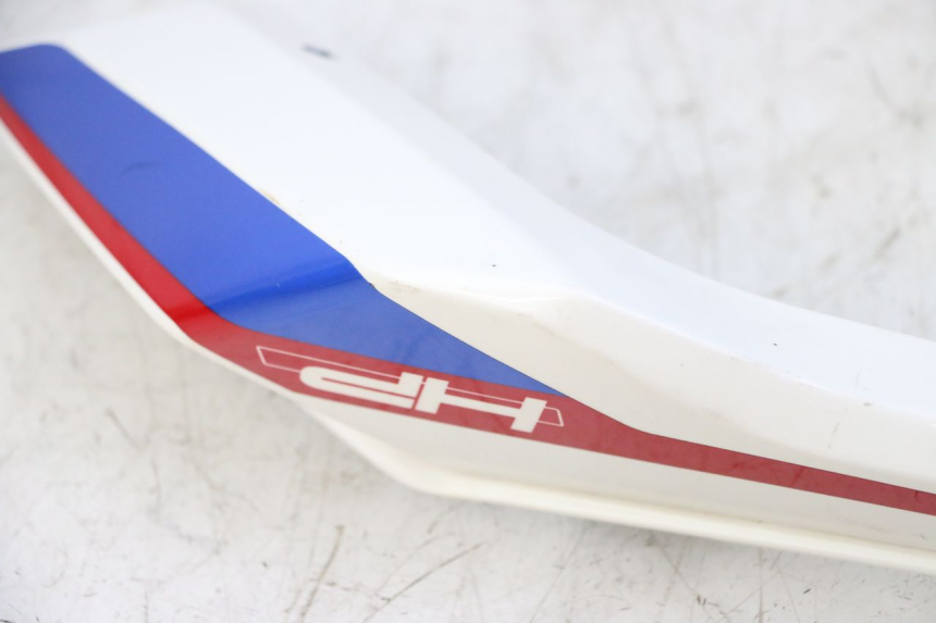 photo de REAR RIGHT PANEL BMW G310 R 310 (2016 - 2020) - Fixing points details