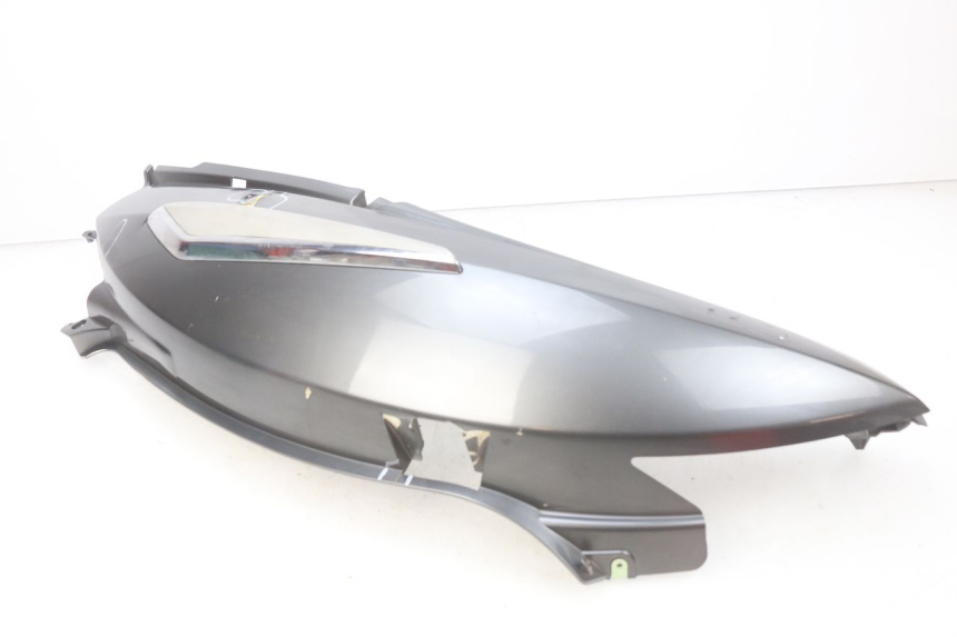 photo de RIGHT REAR SIDE PANEL PEUGEOT GEOPOLIS 400 (2007 - 2013) - Product overview