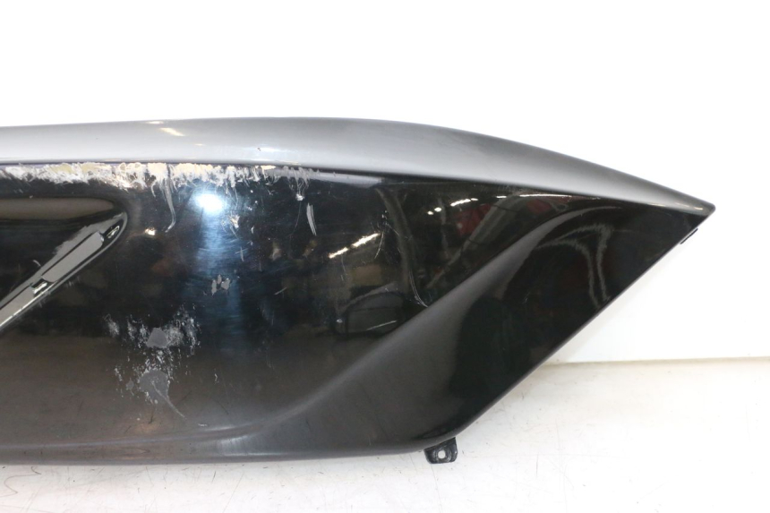 photo de REAR RIGHT PANEL GILERA GP 800 (2007 - 2013) - Component detail
