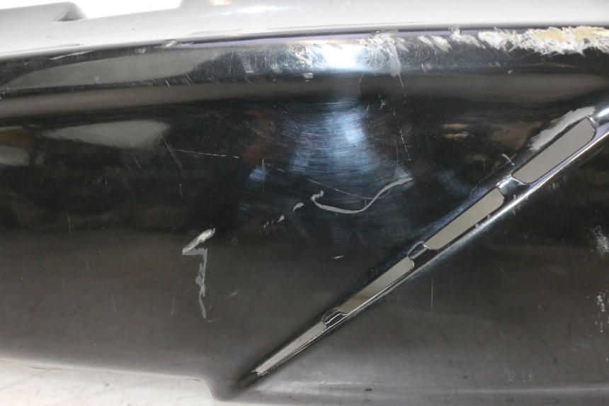photo de REAR RIGHT PANEL GILERA GP 800 (2007 - 2013) - Technical close-up