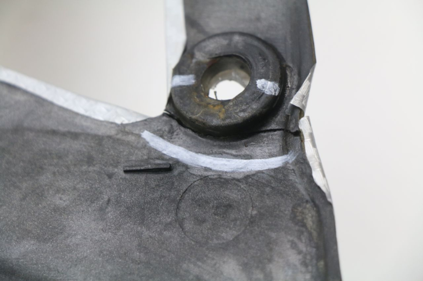 photo de REAR RIGHT PANEL SUZUKI GSXF GSX F 600 (1988 - 1997) - Zoom on usage condition