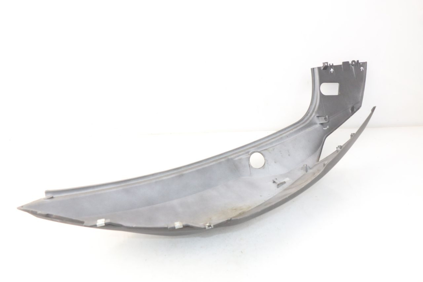 photo de REAR RIGHT PANEL SYM GTS EFI ABS 125 (2012 - 2016) - Zoom on usage condition