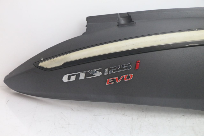 photo de REAR RIGHT PANEL SYM GTS EVO 125 (2009 - 2013) - Component detail