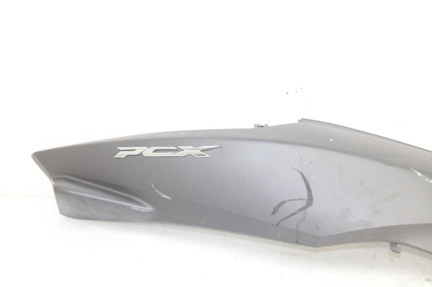photo de REAR RIGHT PANEL HONDA PCX (JF57/JF64) 125 (2014 - 2018) - Component detail