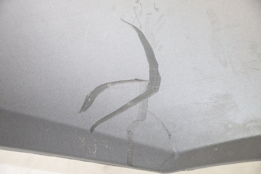 photo de REAR RIGHT PANEL HONDA PCX (JF57/JF64) 125 (2014 - 2018) - Technical close-up