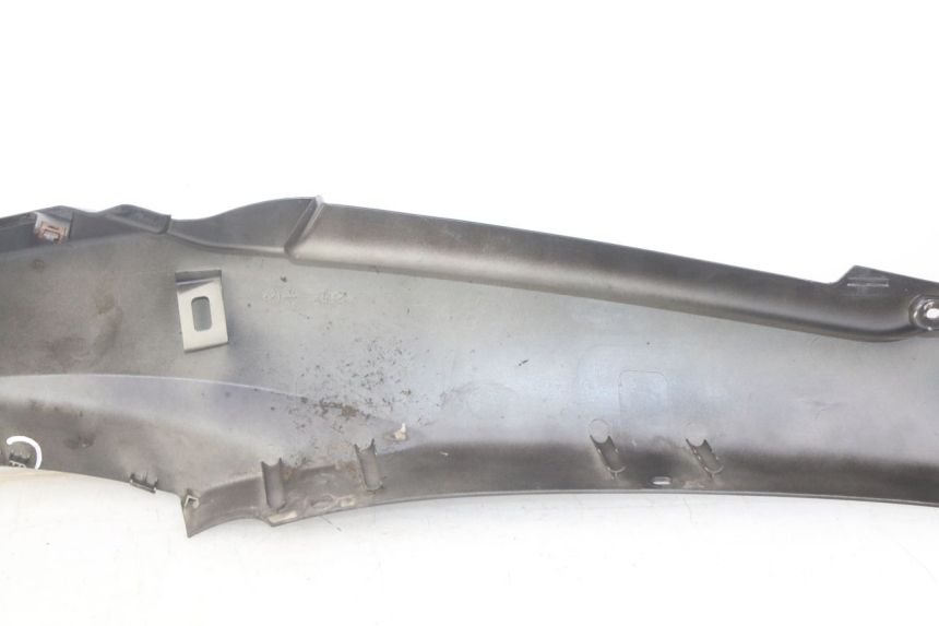 photo de RIGHT REAR SIDE PANEL YAMAHA HW XENTER 125 (2011 - 2017) - Product overview