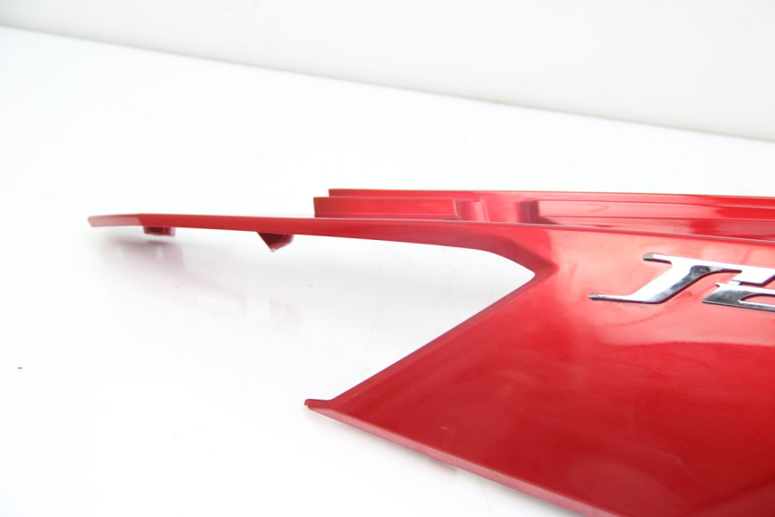 photo de RIGHT REAR SIDE PANEL SYM JET 4 4T 50 (2018 - 2021) - Alternative perspective