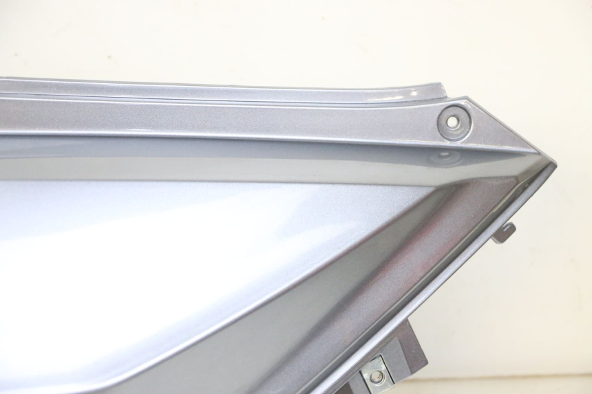 photo de REAR RIGHT PANEL SYM JOYMAX 125 (2010 - 2017) - Distinctive features