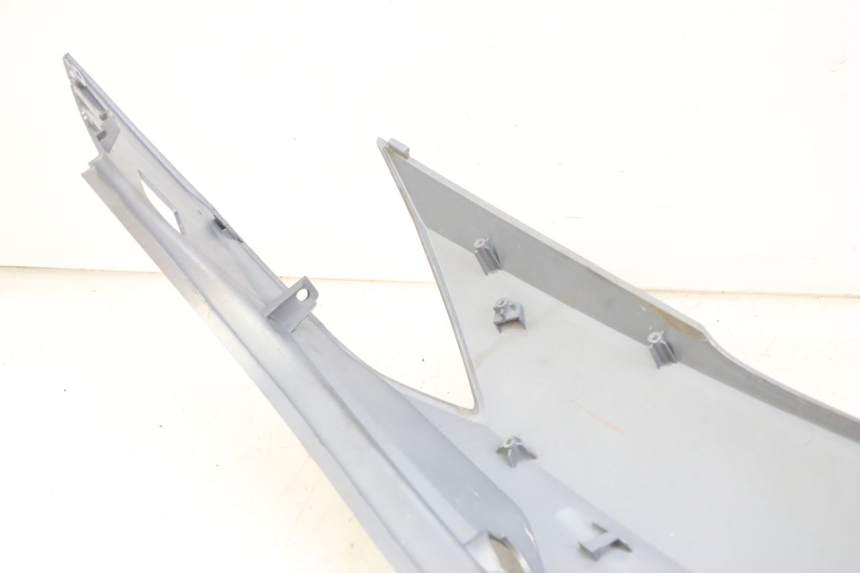 photo de REAR RIGHT PANEL SYM JOYMAX 125 (2010 - 2017) - Zoom on usage condition