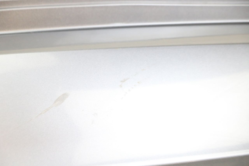 photo de REAR RIGHT PANEL SYM JOYMAX 125 (2010 - 2017) - Checked used part