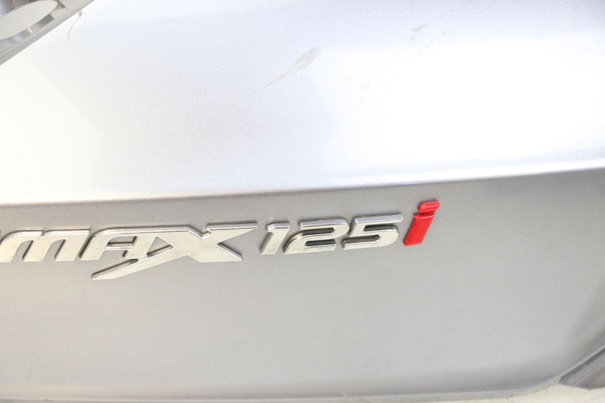 photo de REAR RIGHT PANEL SYM JOYMAX 125 (2010 - 2017) - Markings and original references