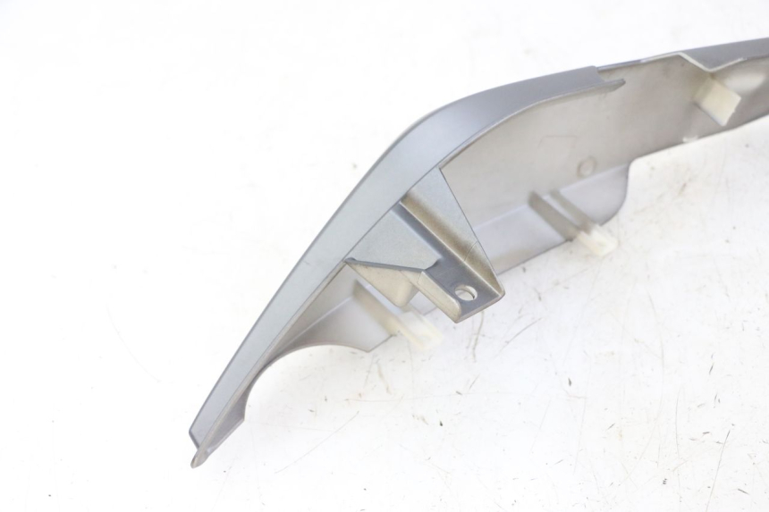 photo de REAR RIGHT PANEL KIDEN KD125-G 125 (2018 - 2022) - Surface and material condition