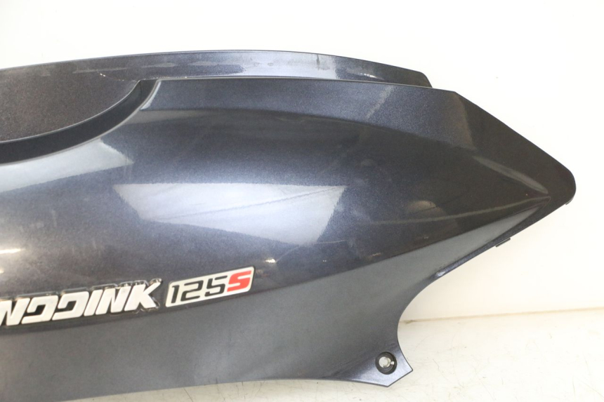 photo de REAR RIGHT PANEL KYMCO GRAND DINK 125 (2008 - 2014) - Additional view of the item