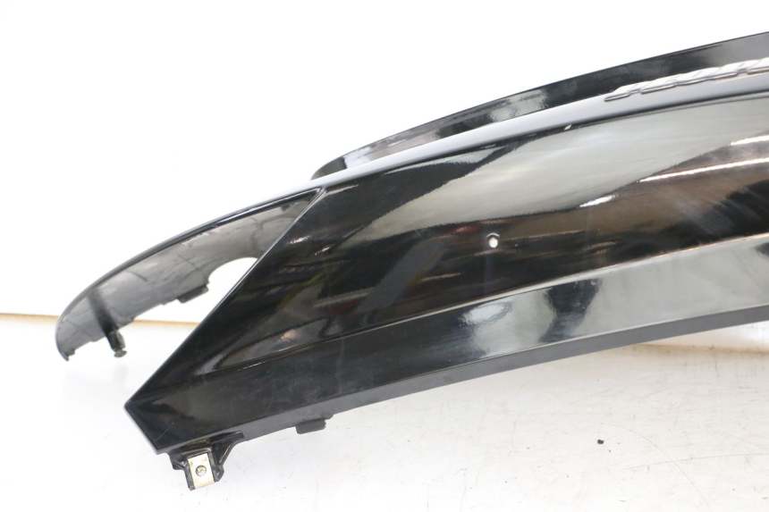 photo de REAR RIGHT PANEL KYMCO PEOPLE S 125 (2000 - 2008) - High-resolution close-up