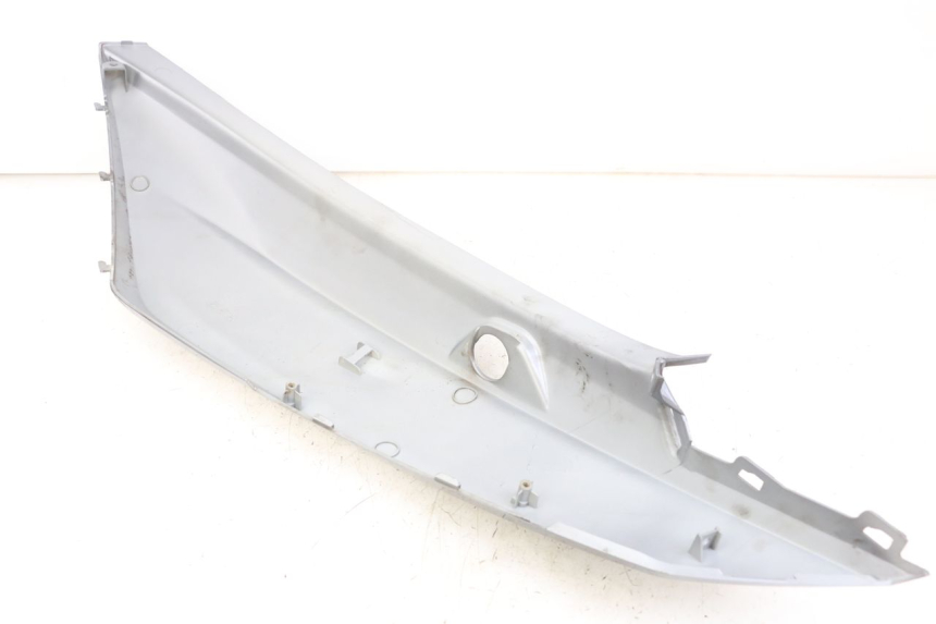 photo de RIGHT REAR SIDE PANEL KYMCO X-TOWN XTOWN 125 (2016 - 2021) - Zoom on usage condition