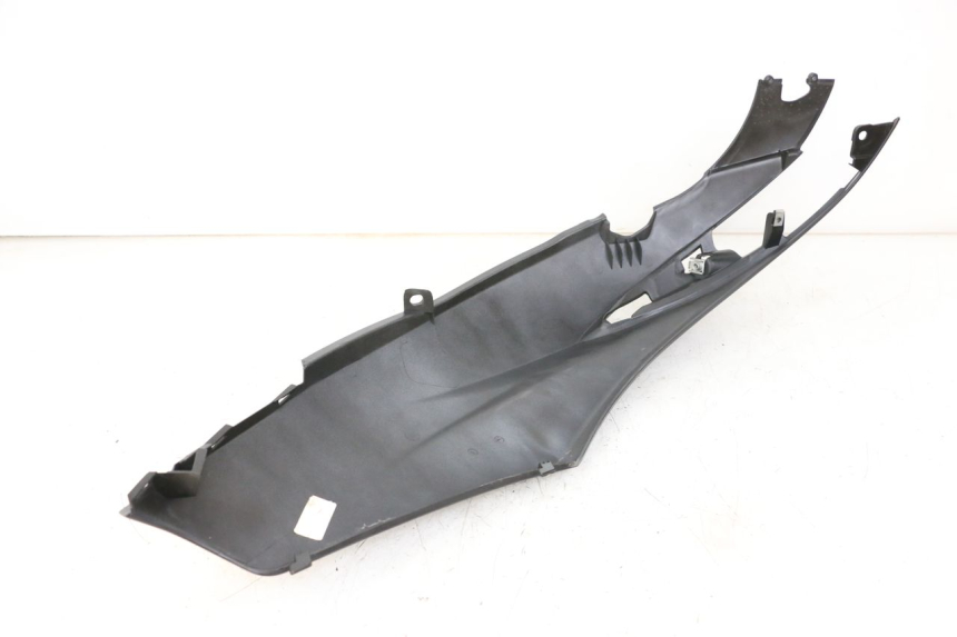 photo de REAR RIGHT PANEL PIAGGIO LIBERTY IGET 4T 50 (2021 - 2025) - Alternative perspective