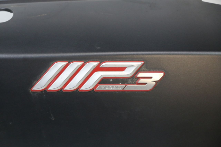 photo de REAR RIGHT PANEL PIAGGIO MP3 HPE 350 (2018 - 2020) - Alternative perspective