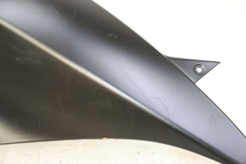 photo de REAR RIGHT PANEL PIAGGIO MP3 HPE 310 (2024 - 2025) - Distinctive features