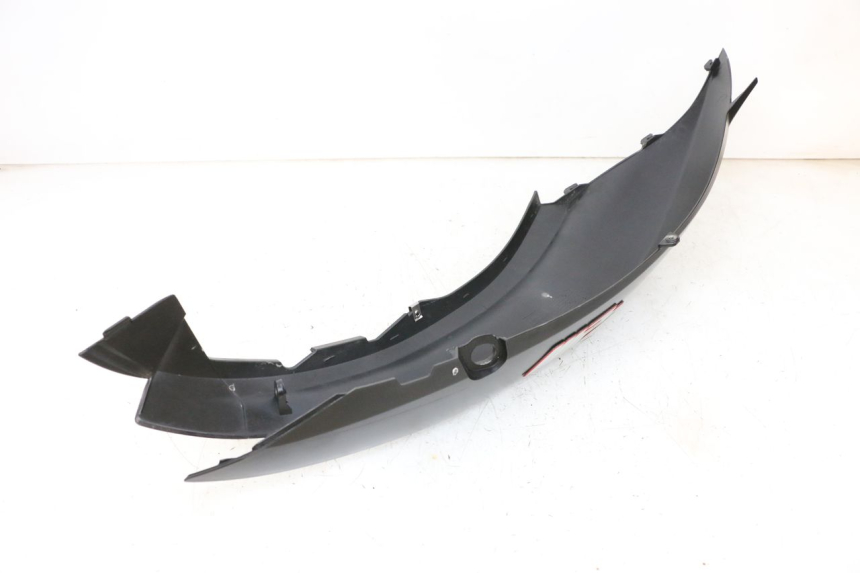 photo de REAR RIGHT PANEL PIAGGIO MP3 HPE 300 (2019 - 2026) - Technical close-up