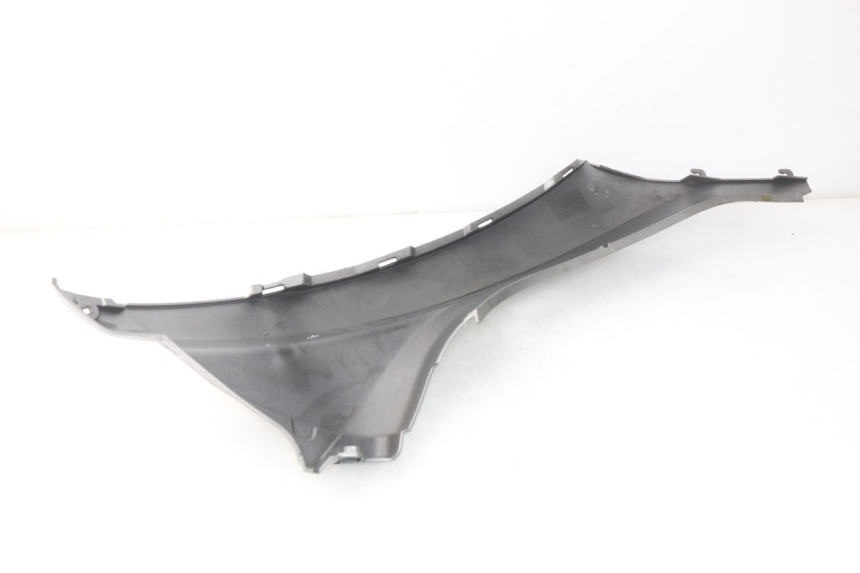 photo de REAR RIGHT PANEL PIAGGIO MP3 LT 400 (2007 - 2012) - Technical close-up