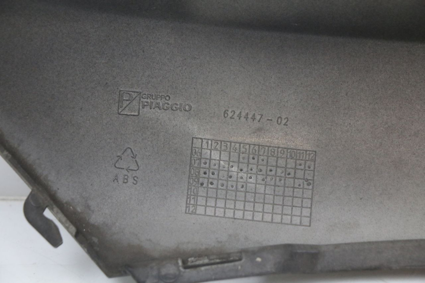 photo de REAR RIGHT PANEL PIAGGIO MP3 LT 400 (2007 - 2012) - Additional view of the item