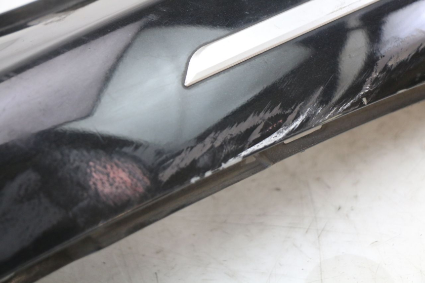 photo de REAR RIGHT PANEL PIAGGIO MP3 LT 400 (2007 - 2012) - Technical close-up