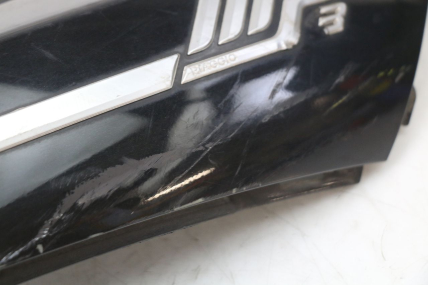 photo de REAR RIGHT PANEL PIAGGIO MP3 LT 400 (2007 - 2012) - Product overview