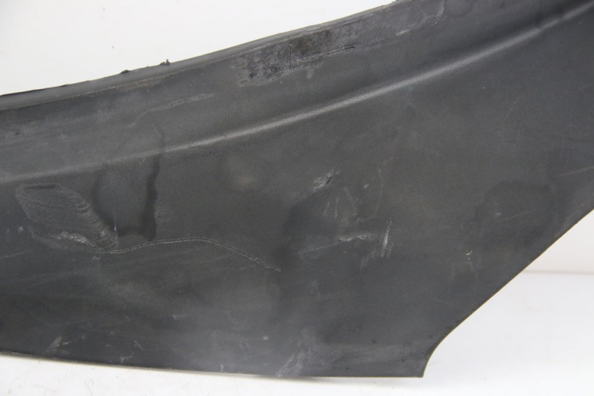 photo de RIGHT REAR SIDE PANEL PIAGGIO MP3 125 (2006 - 2014) - Zoom on usage condition