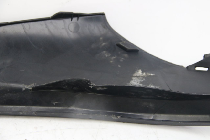 photo de RIGHT REAR SIDE PANEL PIAGGIO MP3 125 (2006 - 2014) - Surface and material condition